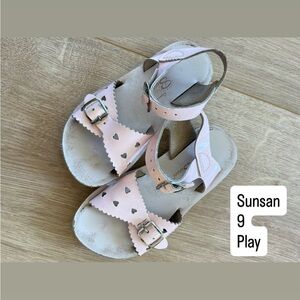 Girls Sunsans Sandals pink hearts size 9